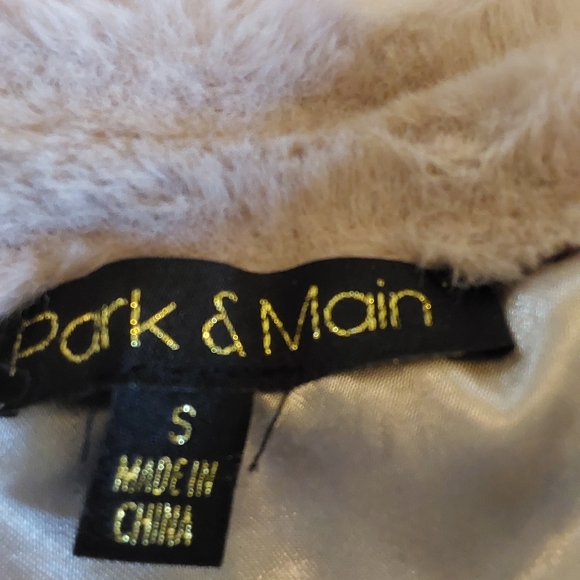 🌺 Like New Park & Main Tan Faux Fur Stole/Wrap/Shawl/Shrug - Picture 11 of 12